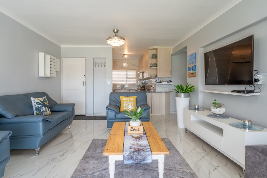 To Let 3 Bedroom Property for Rent in Greenways Golf Estate Western Cape